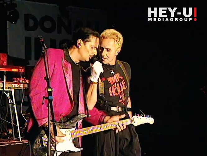 EAV - Hip-Hop Medley Live 2000(2)